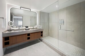 Free toiletries, hair dryer, towels, soap - Courtyard by Marriott Athens Downtown (Athens)