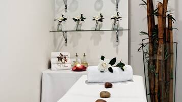 Massages aux pierres chaudes, massages prénataux, massages sportifs