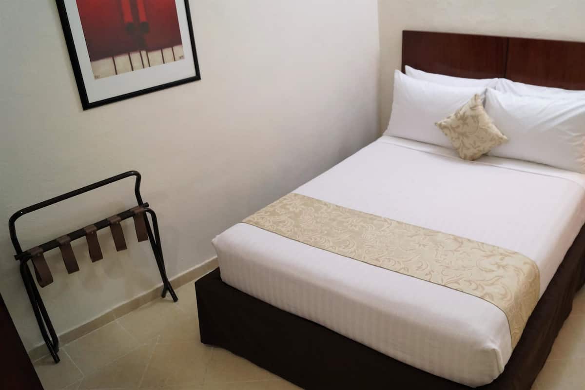 Standaard kamer, 1 tweepersoonsbed, niet-roken | Een strijkplank/strijkijzer, extra bedden, gratis wifi, beddengoed