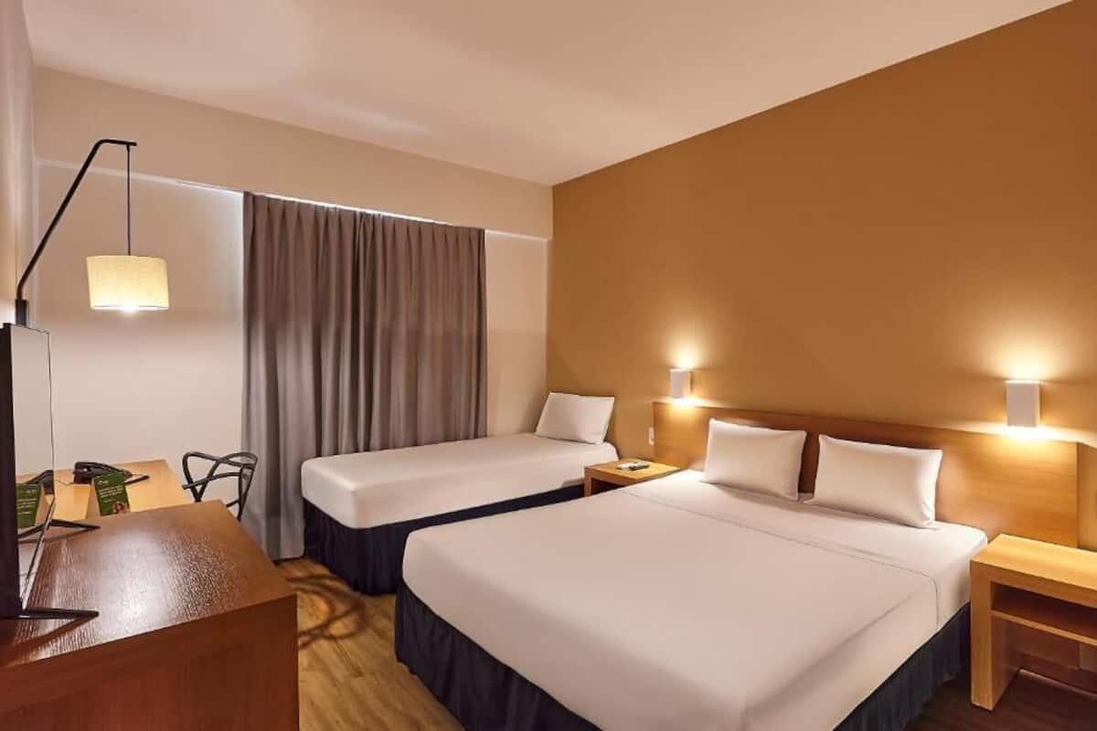 1 Schlafzimmer, Minibar, Zimmersafe, Schreibtisch