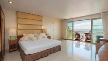 Deluxe Sea view - No Pets Allowed | Minibar, in-room safe, desk, blackout drapes