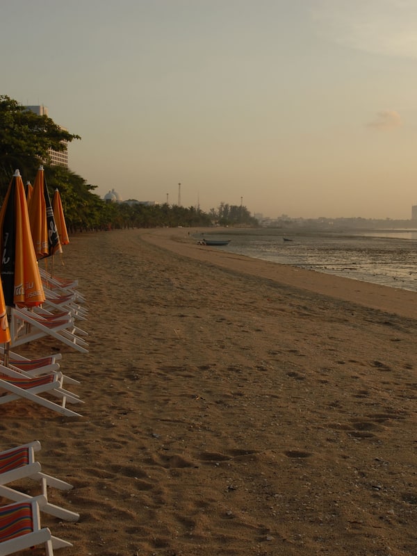 Private beach, sun-loungers, beach towels