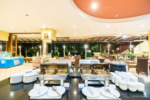 Daily buffet breakfast for a fee - Bella Villa Cabana (Pattaya)