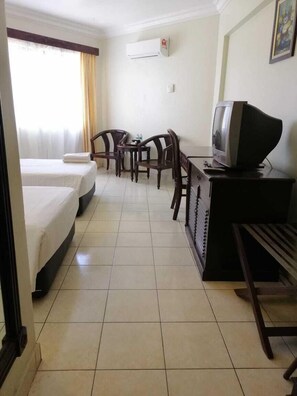 Deluxe Double Room, Garden View | Bathroom | Combined shower/tub, free toiletries, hair dryer, bidet - ēRYA by SURIA Cherating (Cherating)