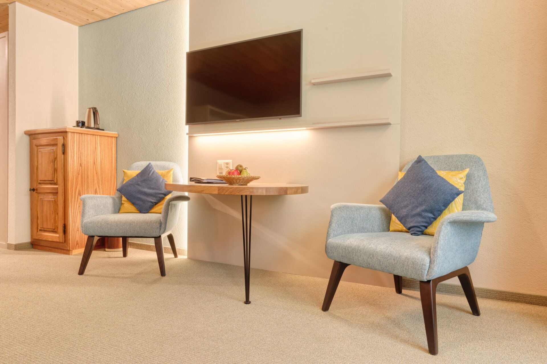 family room | pillow-top beds, minibar, in-room safe, individually furnished