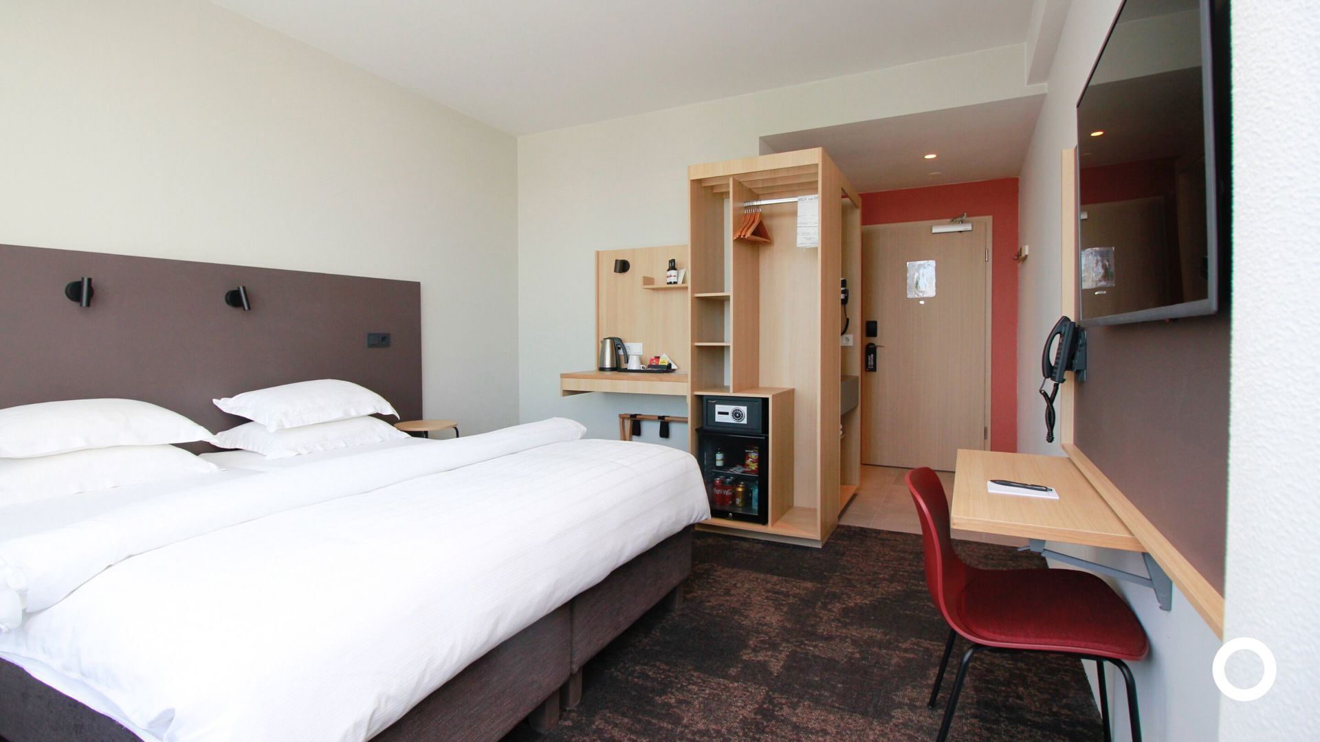 Minibar, desk, laptop workspace, blackout curtains