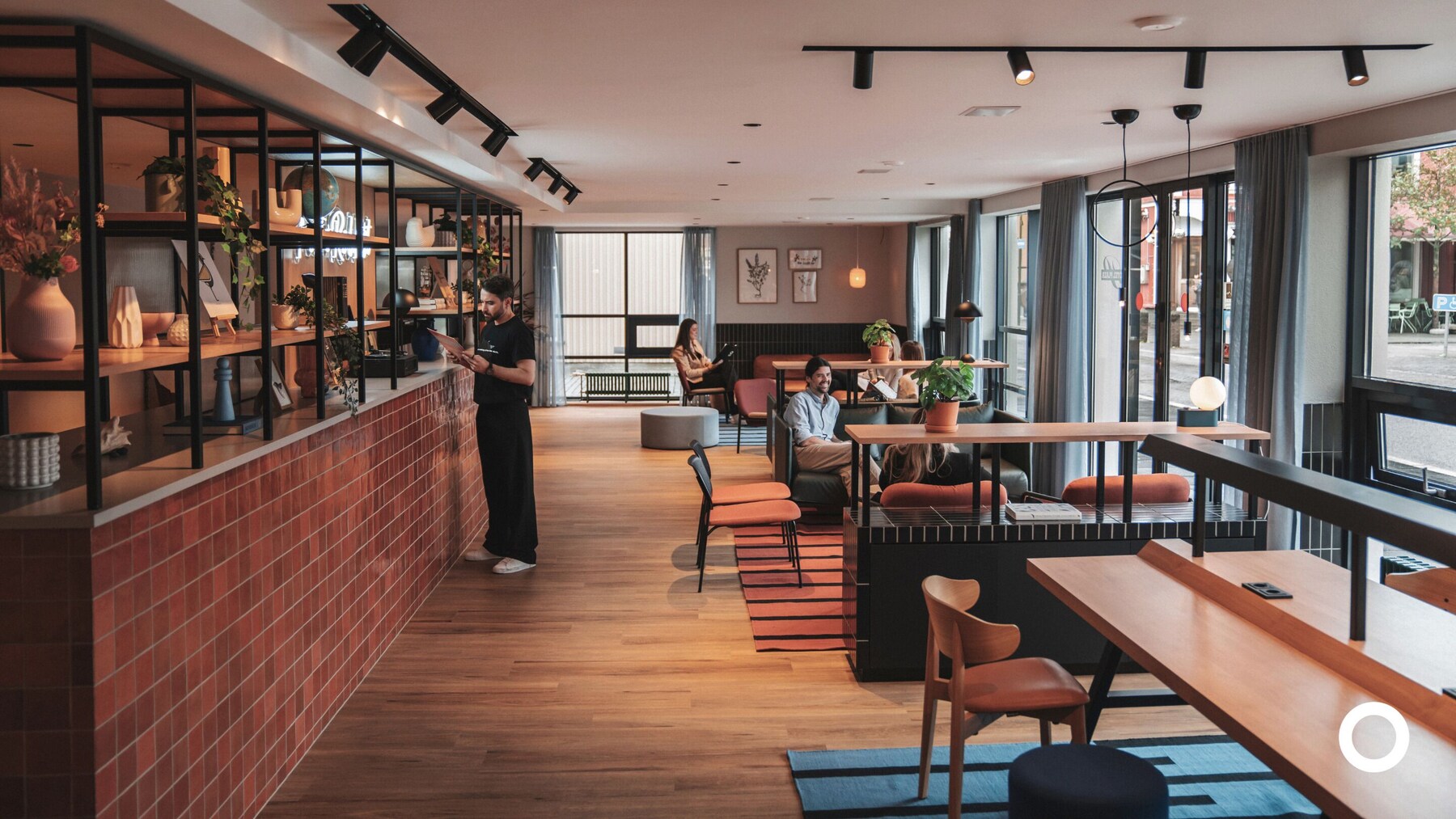 Lobby lounge