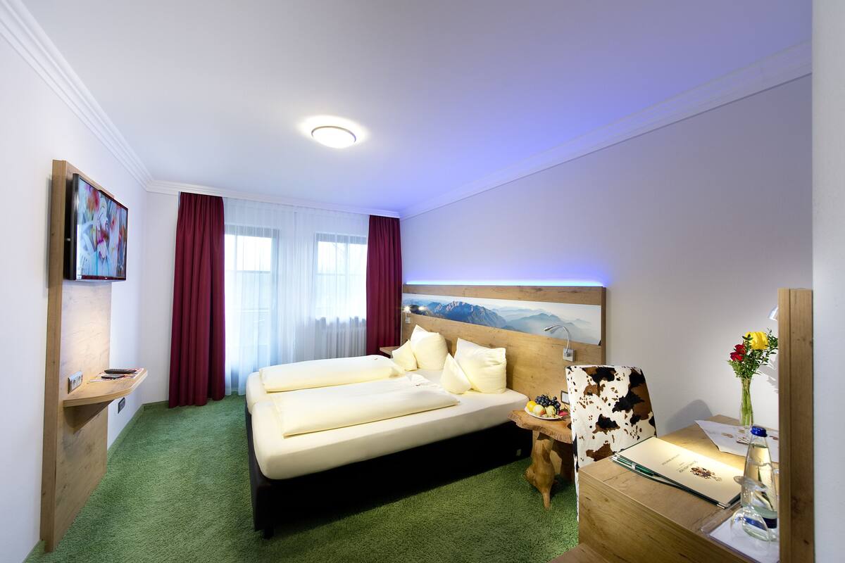 comfort double or twin room, 1 bedroom, non smoking | 1 bedroom, premium bedding, in-room safe, desk