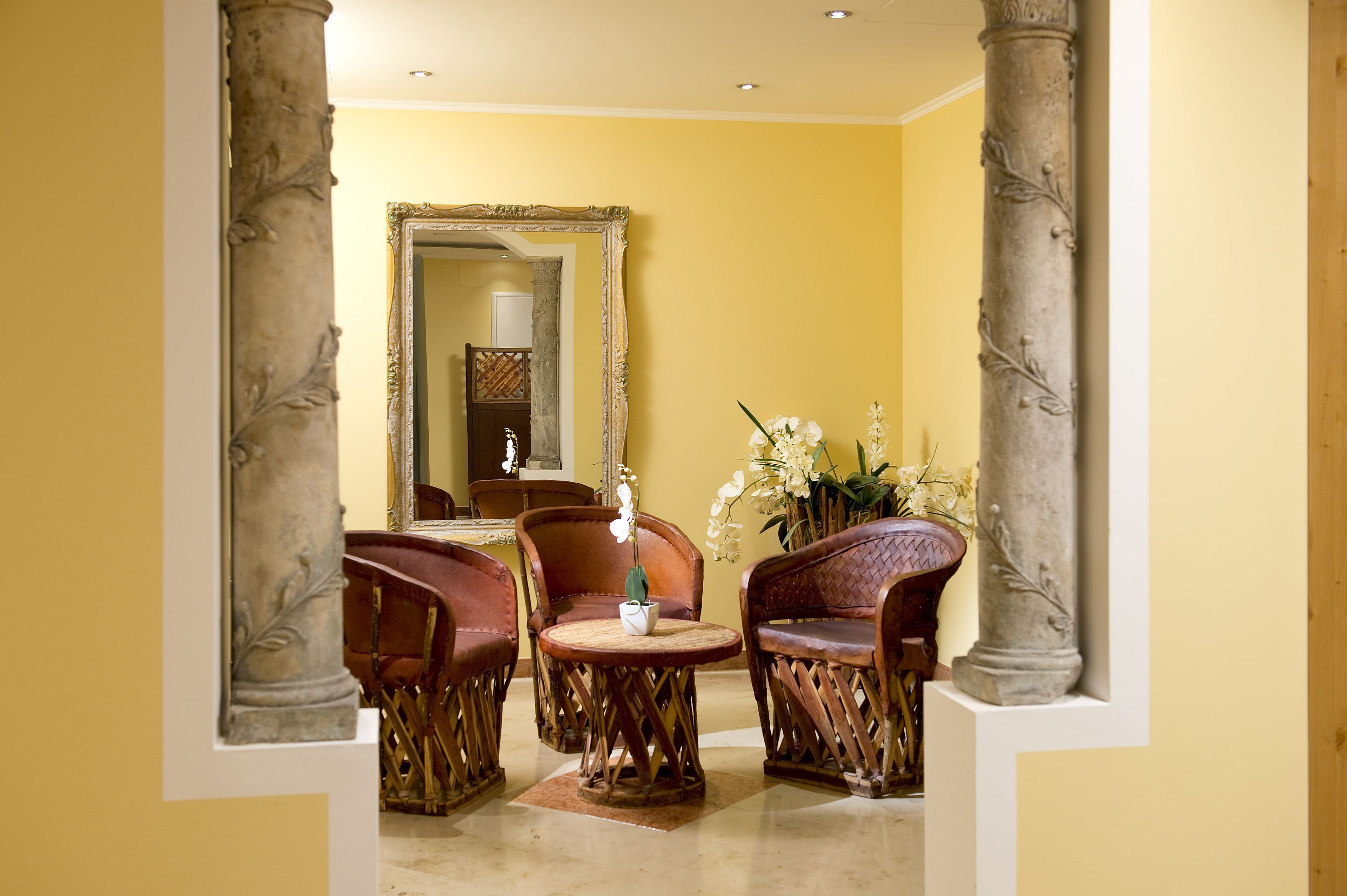 sauna, steam room, turkish bath/hammam, body treatments