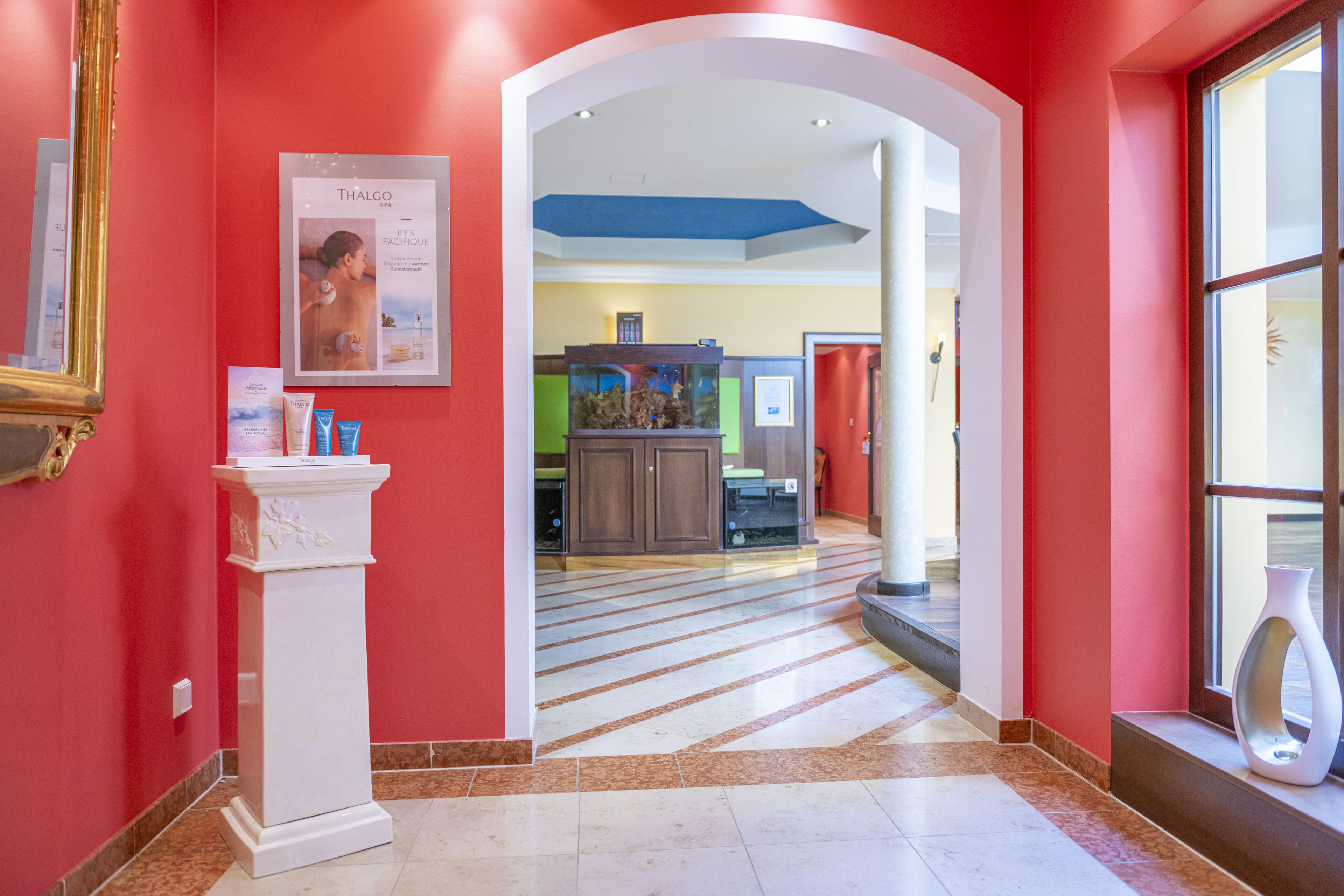 sauna, steam room, turkish bath/hammam, body treatments