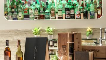 Bar (in der Unterkunft)