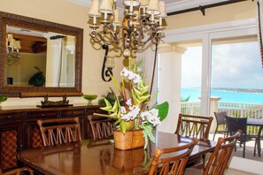 Panoramic Penthouse, 2 Bedrooms | Dining room