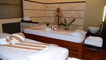 Couples treatment room(s), body treatments, aromatherapy, body wraps