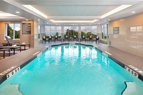Piscine intérieure