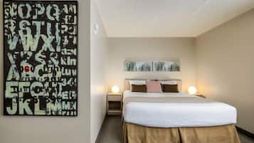 Standard Studio, 1 King Bed