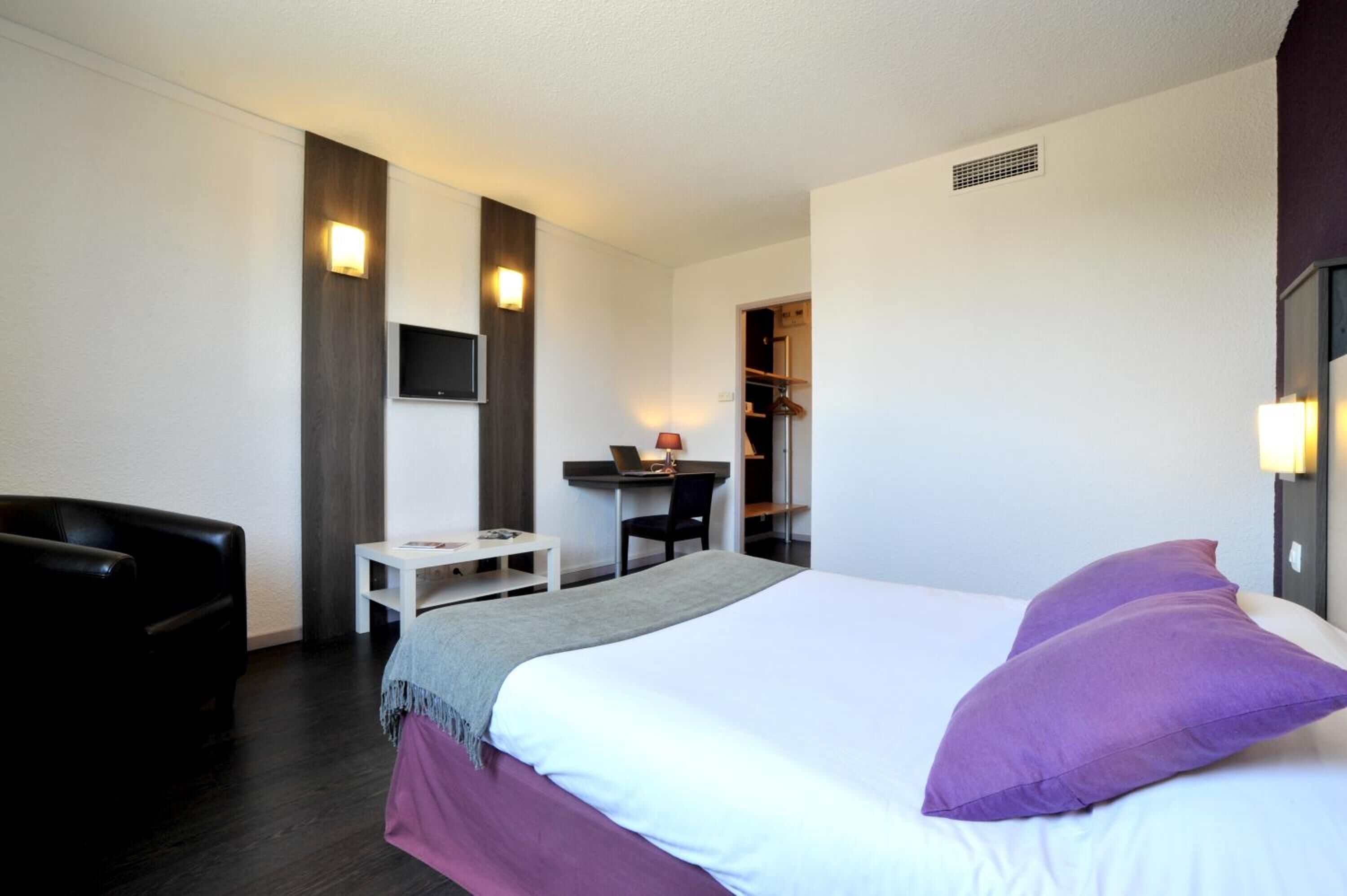 in-room safe, desk, blackout curtains, soundproofing