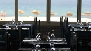 Free buffet breakfast