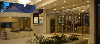 Senator Hotel Apartments - Adults Only