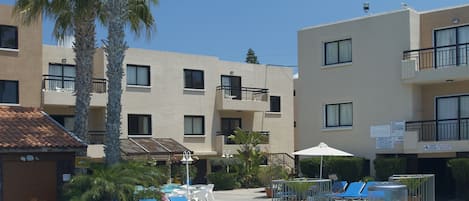 2 Außenpools, Liegestühle