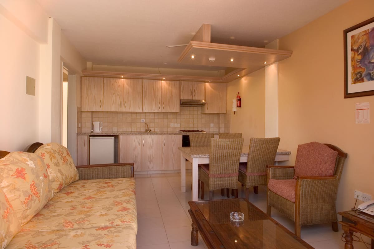 Apartment | Private kitchen | Fridge, microwave, electric kettle, toaster