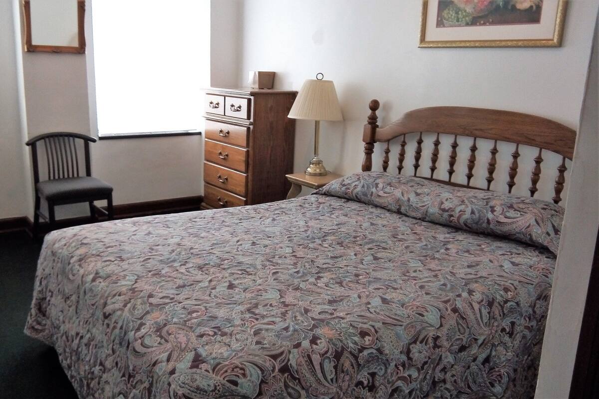 Chambre Simple Standard, 1 grand lit