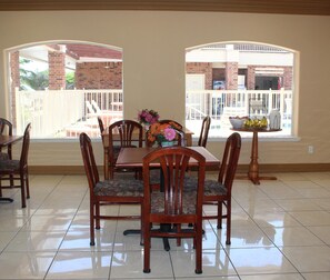 Restaurant - La Copa Inn (Alamo)