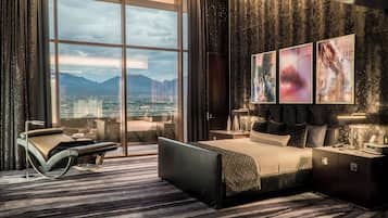 One 80 Suite | Egyptian cotton sheets, premium bedding, pillowtop beds, minibar
