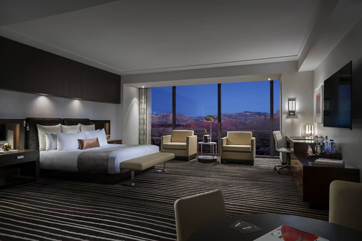 Egyptian cotton sheets, premium bedding, pillowtop beds, minibar