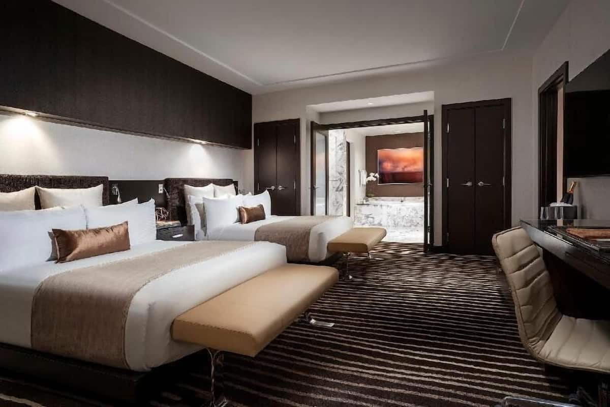 Egyptian cotton sheets, premium bedding, pillowtop beds, minibar