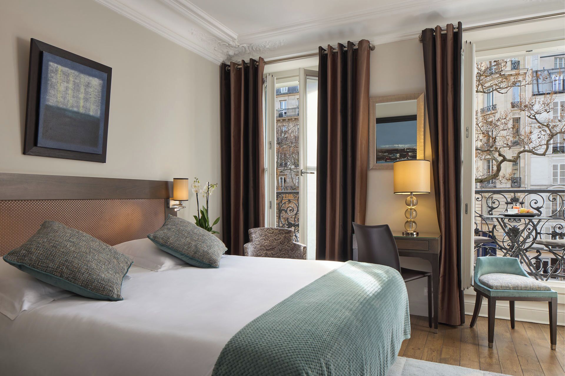 deluxe room arc de triomphe view with balcony | 1 bedroom, premium bedding, in-room safe, desk