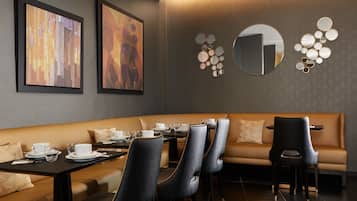 Cooked-to-order breakfast on weekdays (EUR 20 per person)