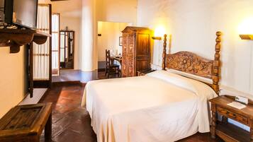 Habitación doble | Caja de seguridad en la habitación, escritorio y cunas gratuitas