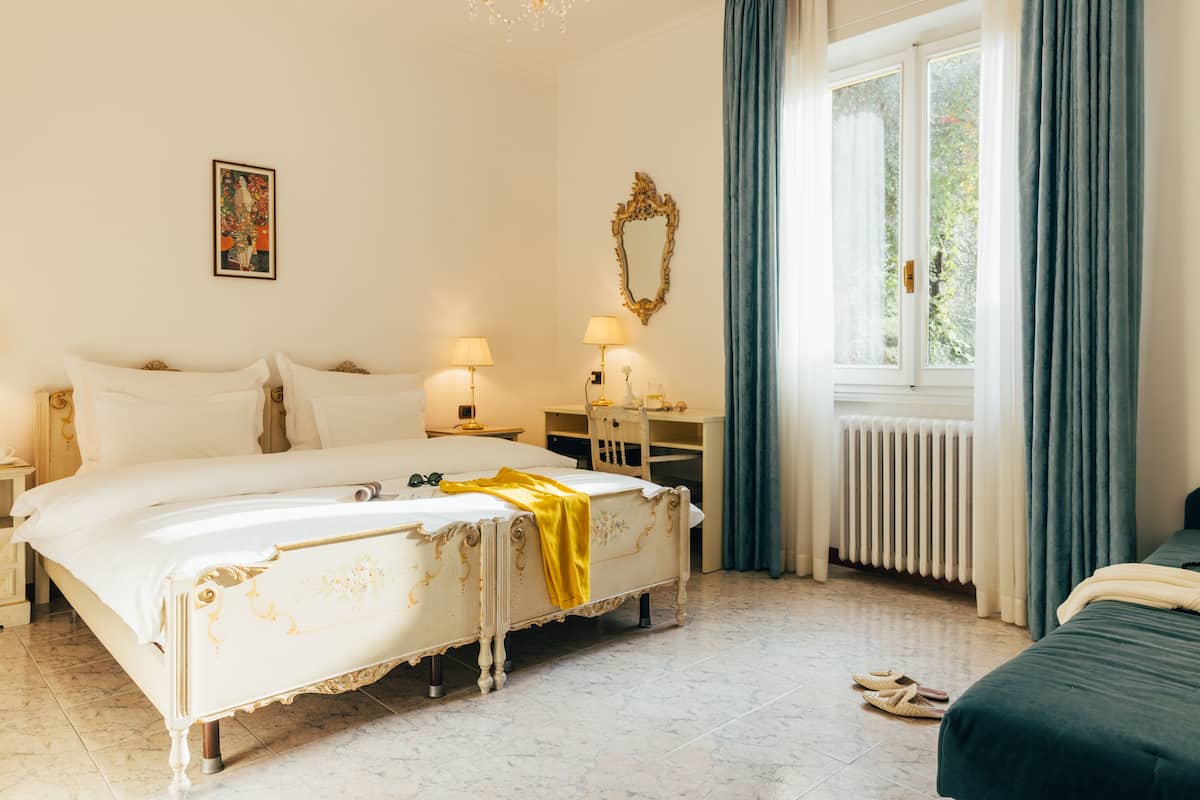 Double Room, Mountain View