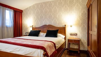 Iron/ironing board, free cribs/infant beds, rollaway beds, free WiFi