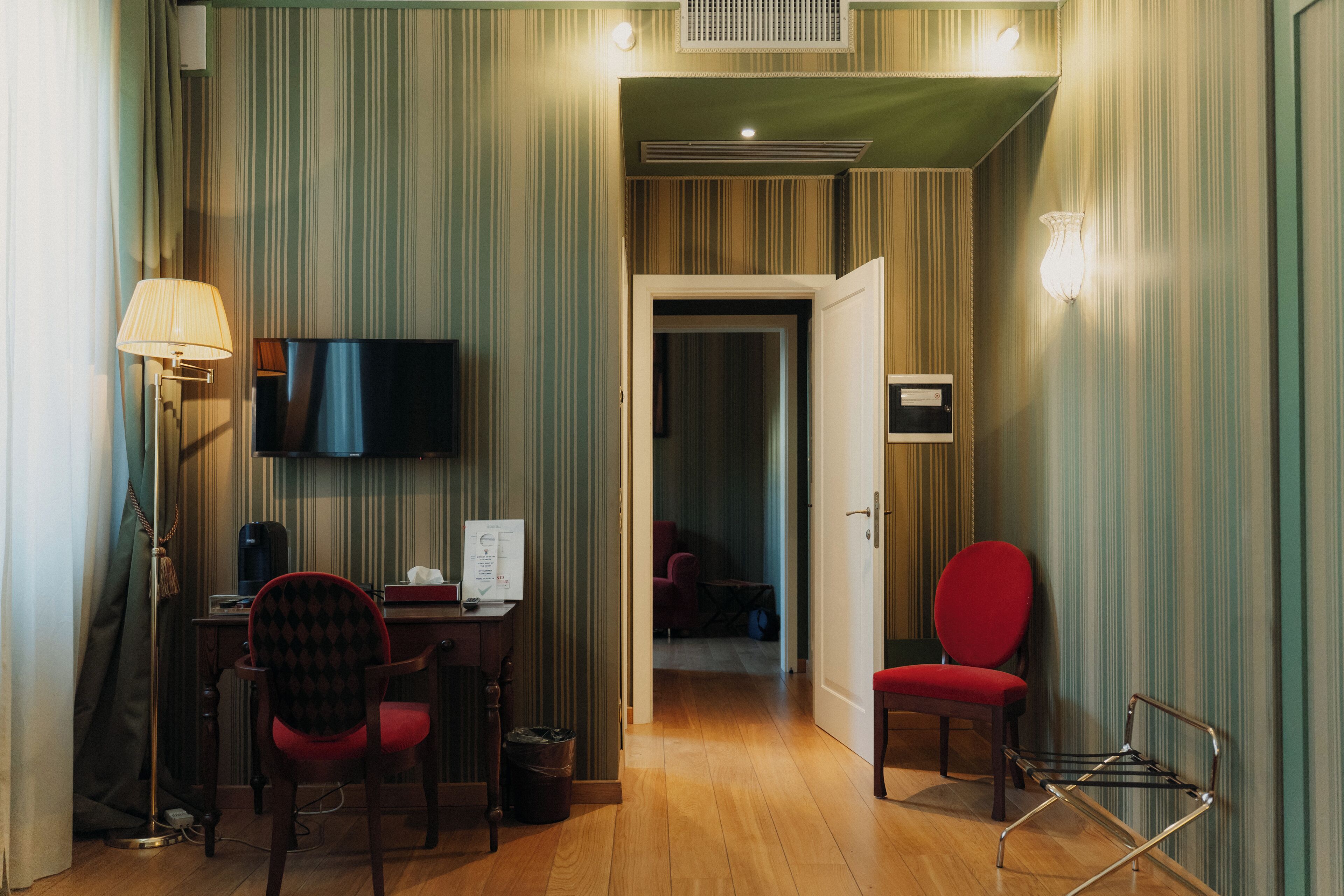 luxury suite, 1 bedroom | 1 bedroom, premium bedding, minibar, in-room safe