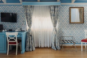 Superior Double Room, 1 Queen Bed, Accessible - Hotel Palazzo Guiscardo (Pietrasanta)