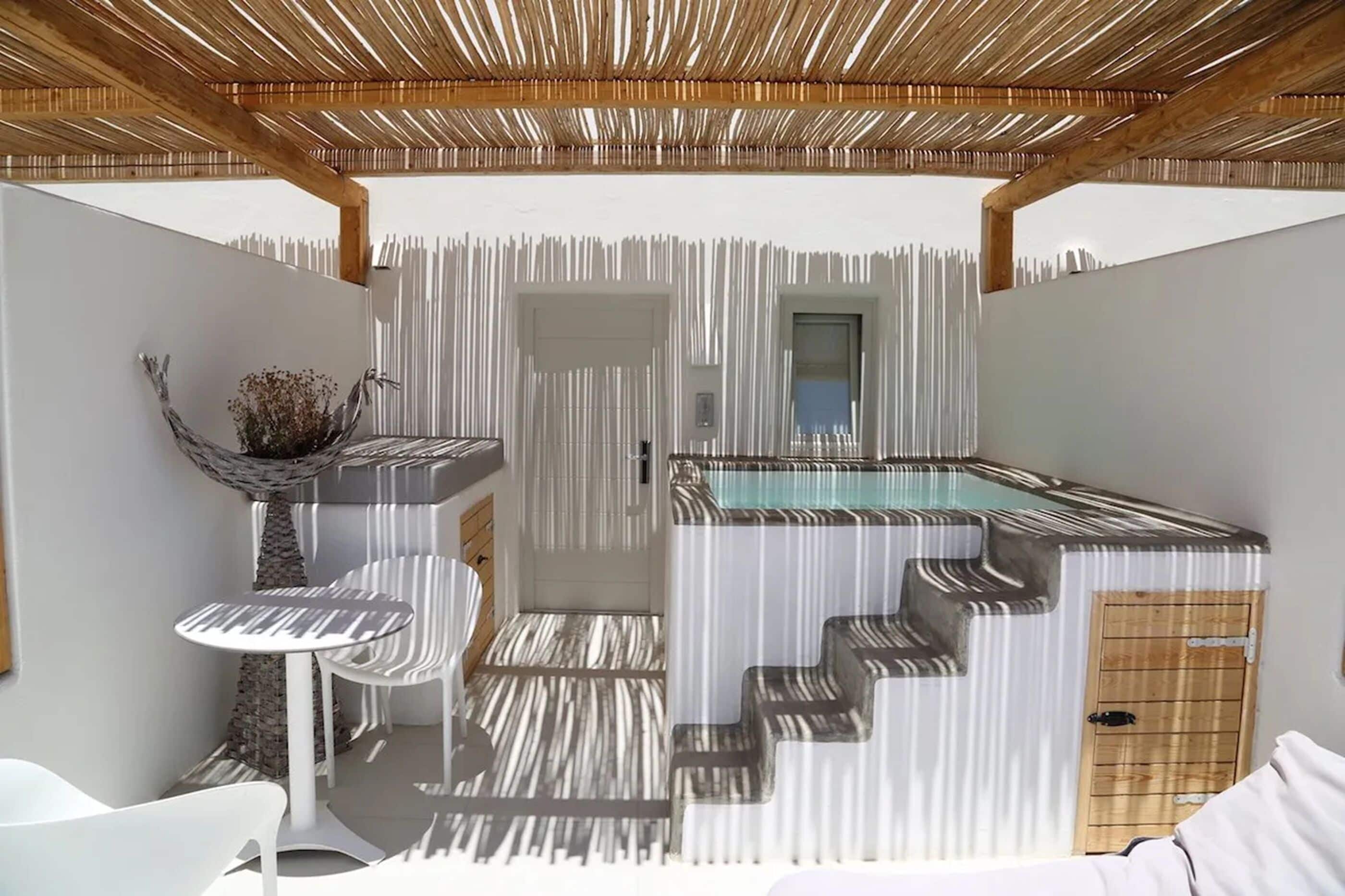 华丽客房 (Outdoor Mini Plunge Pool) | 阳台景观