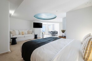 Ropa de cama de alta calidad y minibar 