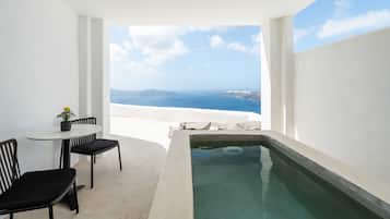Executive Suite Caldera View with Outdoor Mini Plunge Pool Quadruple | Terras