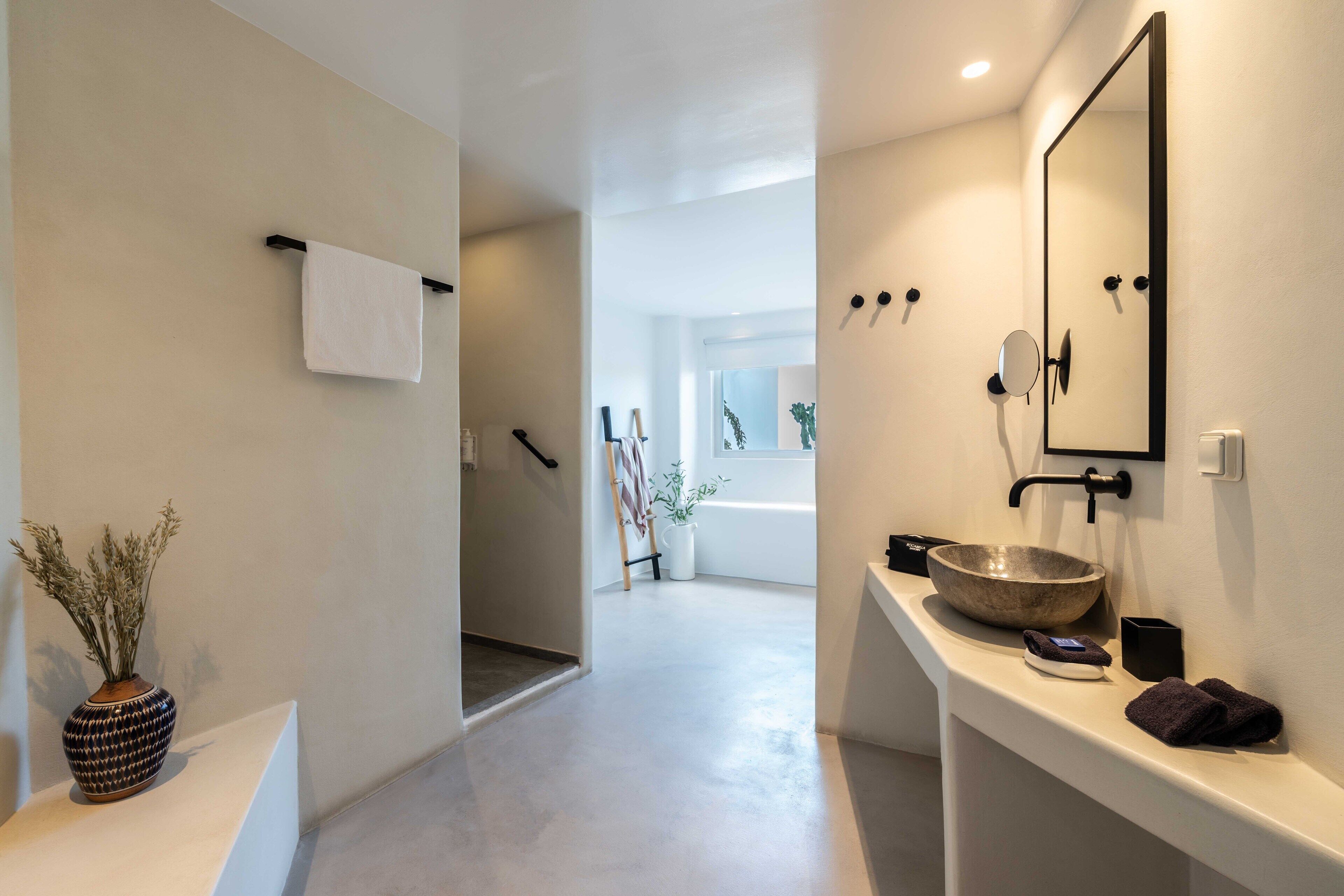 suite caldera view with outdoor mini private pool quadruple | bathroom | shower, rainfall showerhead, designer toiletries, hair dryer