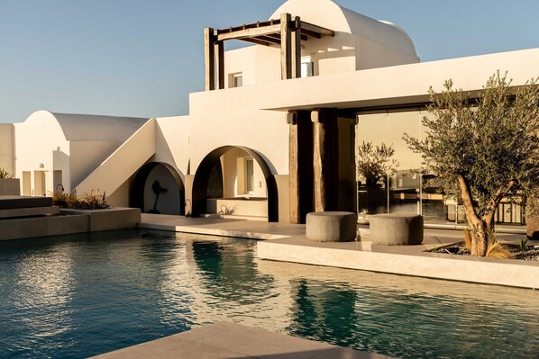 3 outdoor pools, pool umbrellas, pool loungers - Rocabella Santorini Hotel & SPA  (Santorini)