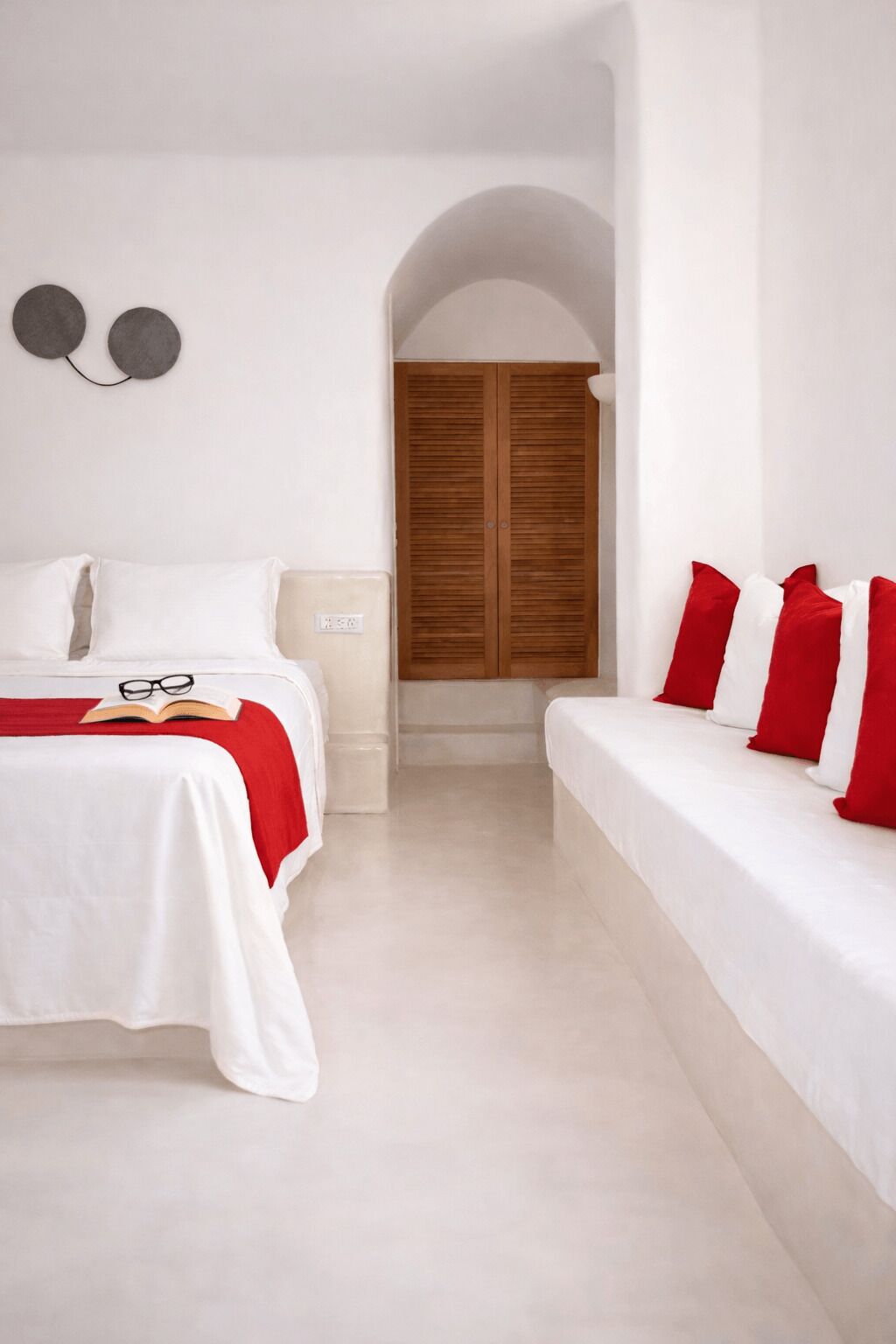 Budget Double Room. | Roupas de cama premium, cofres nos quartos, individualmente decorados