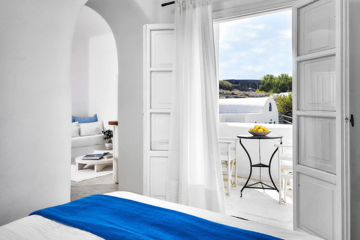 Superior Double Room, Sea View | Premium bedding, in-room safe, individually decorated