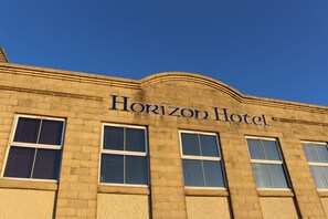 Exterior - Horizon Hotel (Ayr)