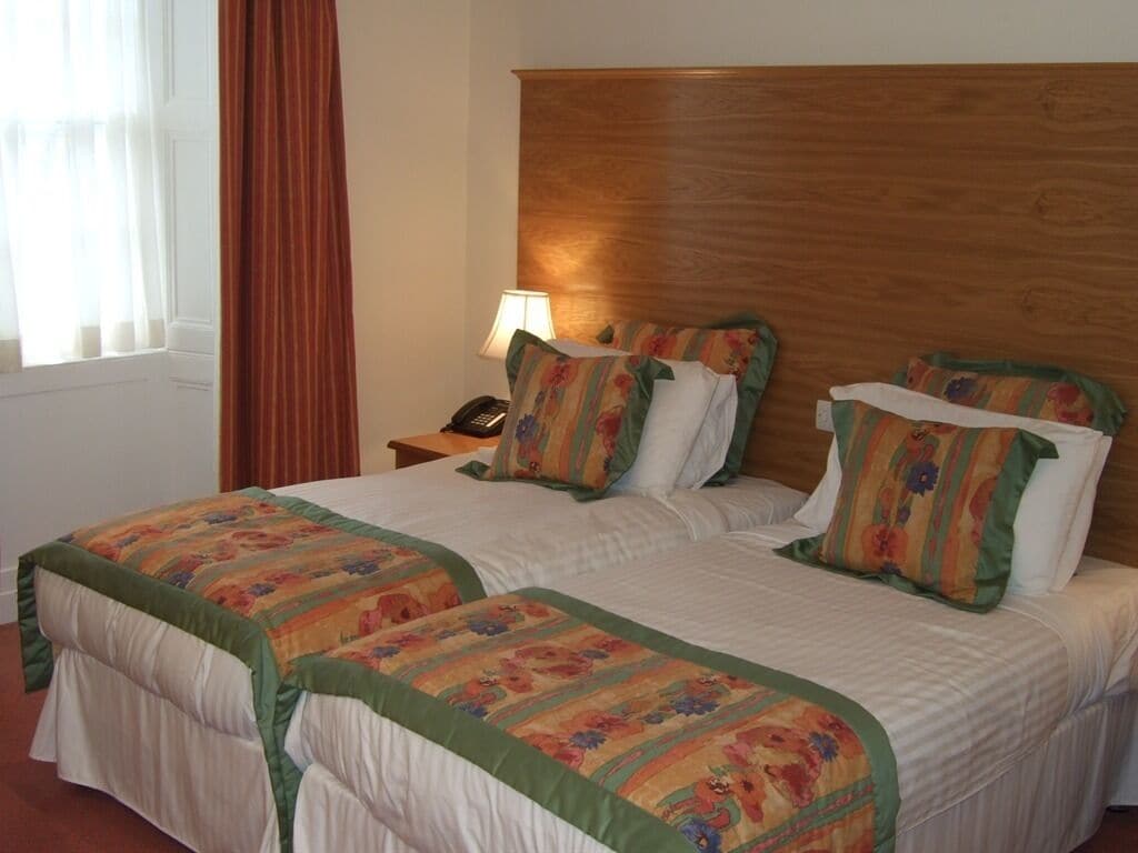twin room, ensuite (single beds)