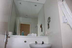 Bathroom - Horizon Hotel (Ayr)