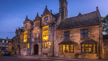 Front of property - evening/night