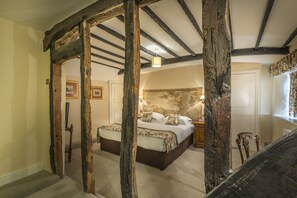 Individually decorated, laptop workspace, blackout curtains - The Talbot Hotel, Oundle, Northamptonshire (Peterborough)