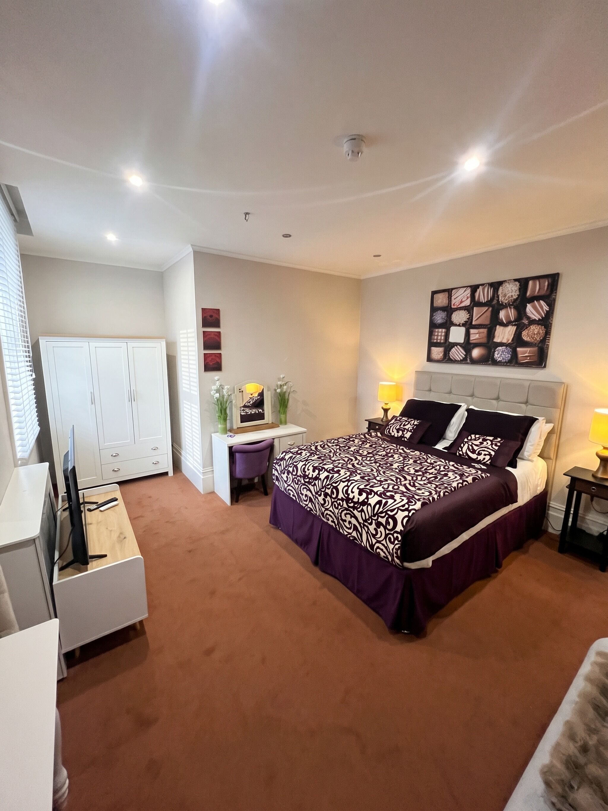 Deluxe Suite, Shared Bathroom