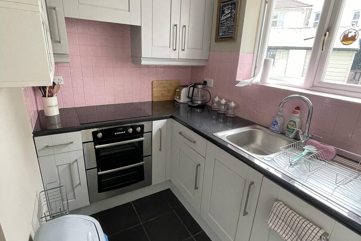 house, ensuite, city view (maisonette) | private kitchen